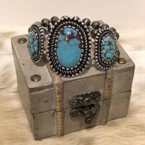 Turquoise stone stretch bracelet